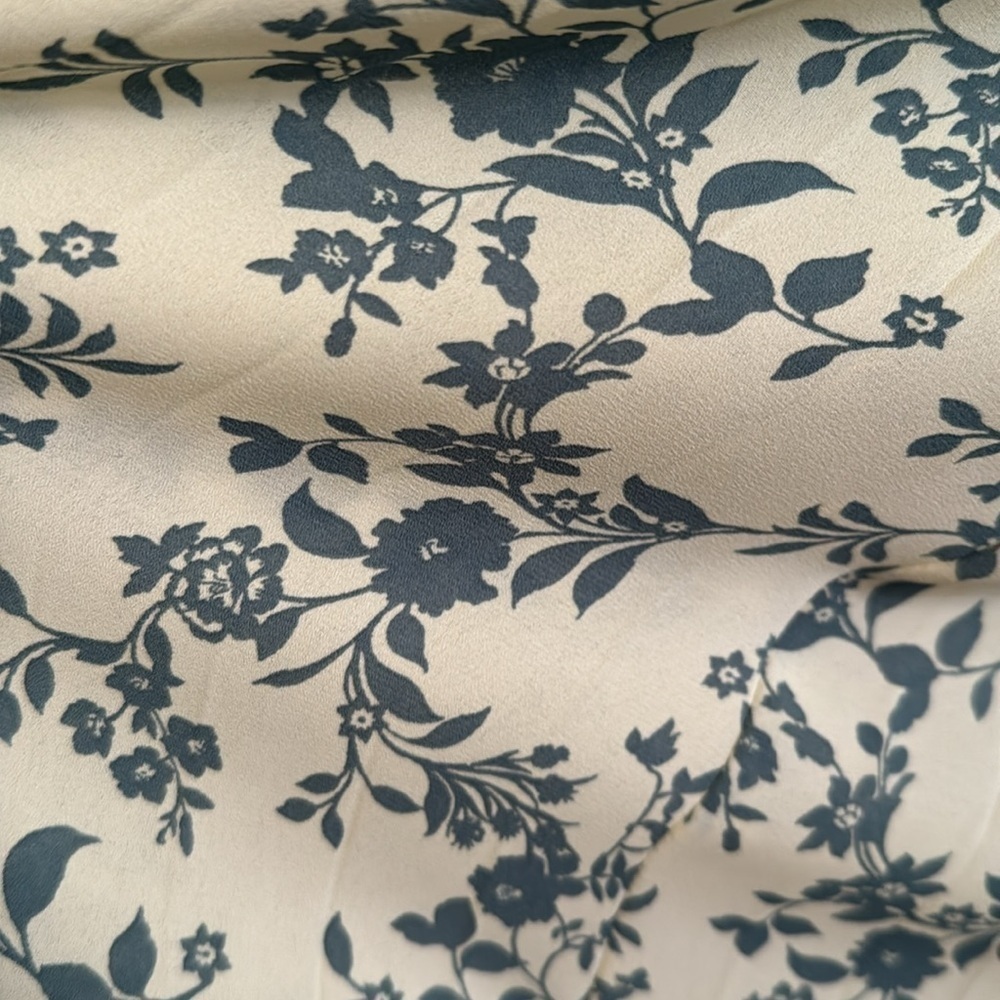 LOFT Light Yellow and Blue Floral Pleated Dress in XS/S - Picture 11 of 11